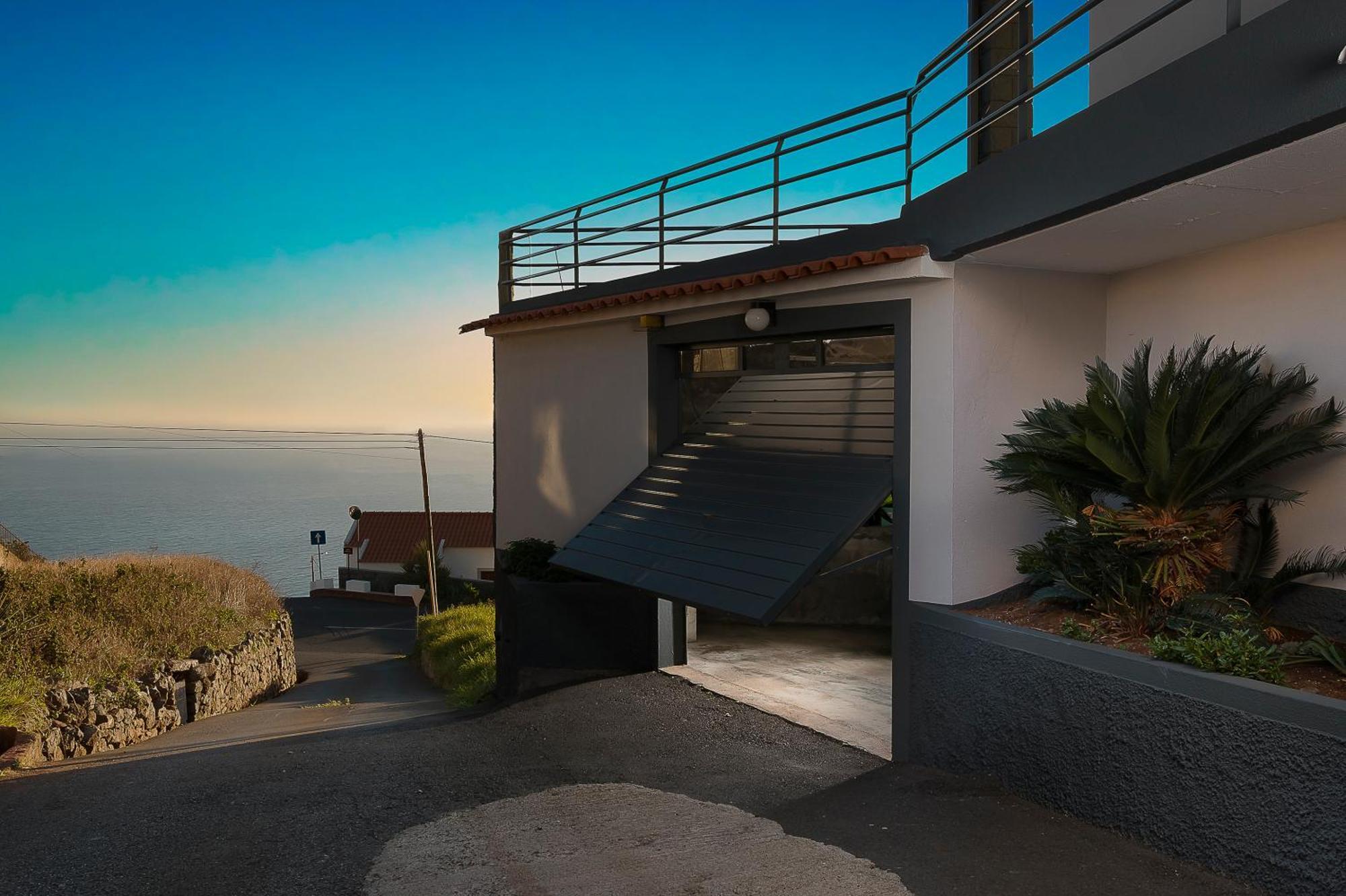 Welcome Home, With A Fantastic View, Sunrise & Sunsets Estreito Da Calheta エクステリア 写真